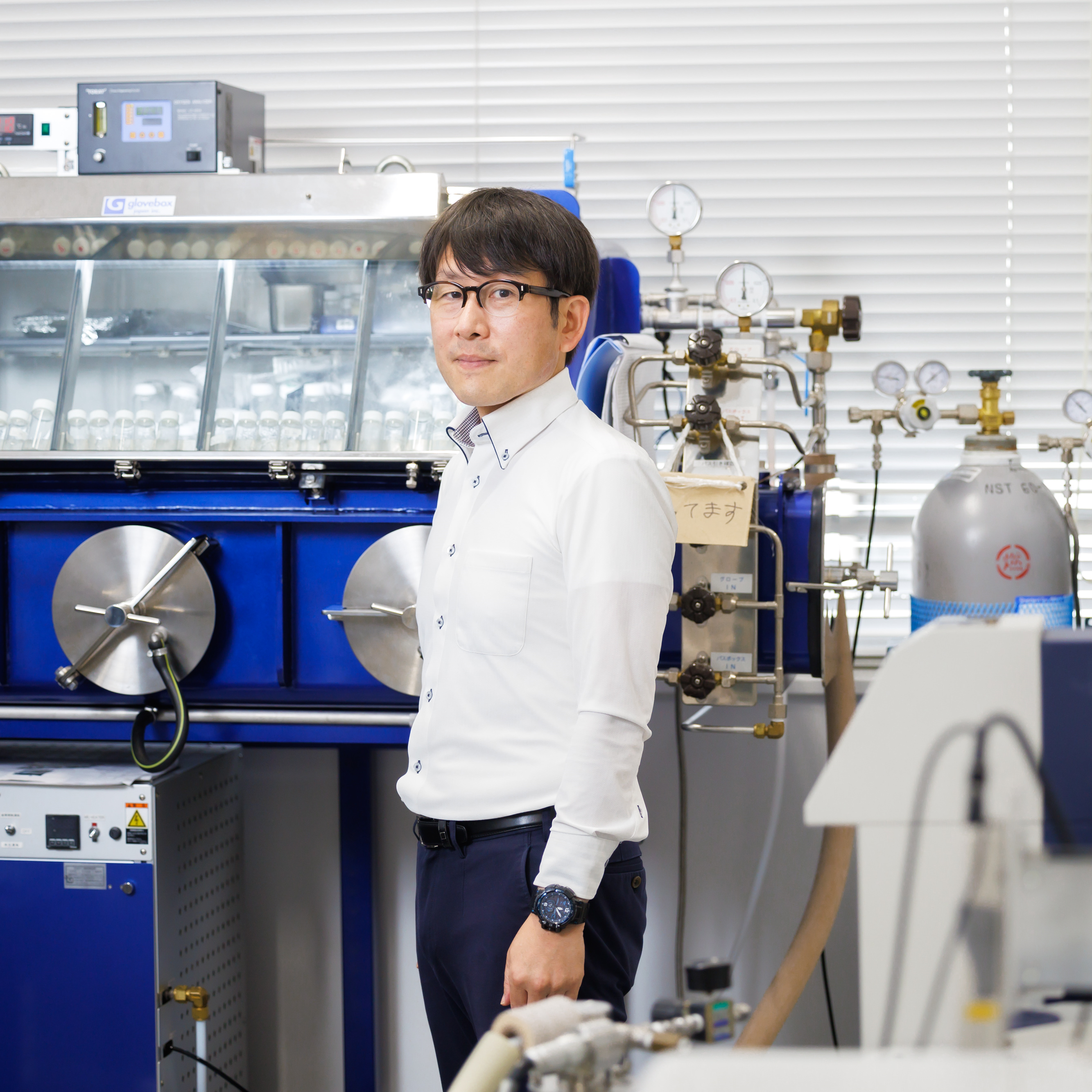 地球に優しいイオン液体から次世代の蓄電池や医療分野の材料を生み出す